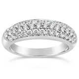 Bague en or blanc sertie de diamants.-Bagues diamants-Marque:Référence: 2.890-OBMétal: Or blancTitre: 18 caratsPoids du métal: 4,10 GrType de pierre: Diamant(s)Poids: 0,74 CtForme - taille: Taille brillantCouleur: FPureté: SI1Comment choisir sa taille de doigt:cliquer pour découvrir notre guide des tailles imprimable-DIAM'S- 2.890-OB-DIAM'S NC