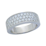 Bague en or blanc sertie de diamants.-Bagues diamants-Marque:Référence: D2.32/OBMétal: Or blancTitre: 18 caratsPoids du métal: 10,50 GrType de pierre: Diamant(s)Poids: 1,08 CtForme - taille: Taille brillantCouleur: FPureté: SI1Comment choisir sa taille de doigt:cliquer pour découvrir notre guide des tailles imprimable-DIAM'S- D2.32/OB-DIAM'S NC