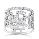 Bague en or blanc sertie de diamants.-Bagues diamants-Marque:Référence: D9.105-OBMétal: Or blancTitre: 18 caratsPoids du métal: 7,20 GrType de pierre: Diamant(s)Poids: 0,79 CtForme - taille: Taille brillantCouleur: FPureté: SI1Comment choisir sa taille de doigt:cliquer pour découvrir notre guide des tailles imprimable-DIAM'S- -DIAM'S NC