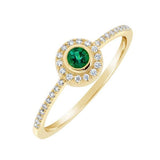 Bague en or jaune sertie de diamants et d'une émeraude de laboratoire-Bagues pierres précieuses-Marque: Référence: D9.151-EMBMétal: Or jauneTitre: 18 caratsPoids du métal: 1,50 GrType de pierre: Emeraude de laboratoirePoids: 0,10 CtForme - taille: RondeCouleur: VertType de pierre (2): Diamant(s)Poids (2): 0,01 CtForme - taille (2): Taille brillantCouleur (2): FPureté (2): SI1 Comment choisir sa taille de doigt:cliquer pour découvrir notre guide des tailles imprimable-DIAM'S- -DIAM'S NC