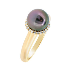 Bague en or jaune sertie de diamants et une perle de Tahiti 7/8.5 mm.-Bagues perle et diamant-Marque:Référence: D7.45-298Métal: Or jauneTitre: 18 caratsPoids du métal: 4,00 GrType de pierre: Perle de TAHITI Forme - taille: Ronde RosePureté: AType de pierre (2): Diamant(s)Poids (2): 0,19 CtForme - taille (2): Taille brillantCouleur (2): FPureté (2): SI1Comment choisir sa taille de doigt:cliquer pour découvrir notre guide des tailles imprimable-DIAM'S- D7.45-298-DIAM'S NC