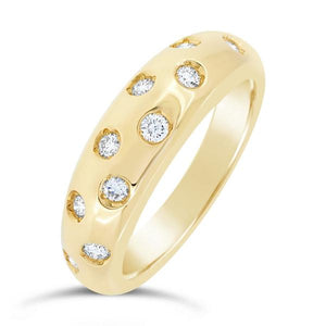 Bague en or jaune sertie de diamants.-Bagues diamants-Marque:Référence: 2.892Métal: Or jauneTitre: 18 caratsPoids du métal: 5,90 GrType de pierre: Diamant(s)Poids: 0,22 CtForme - taille: Taille brillantCouleur: GPureté: VS1Comment choisir sa taille de doigt:cliquer pour découvrir notre guide des tailles imprimable-DIAM'S- 2.892-DIAM'S NC