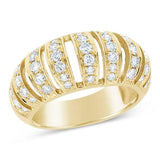 Bague en or jaune sertie de diamants.-Bagues diamants-Marque:Référence: D2.20Métal: Or jauneTitre: 18 caratsPoids du métal: 6,30 GrType de pierre: Diamant(s)Poids: 0,89 CtForme - taille: Taille brillantCouleur: FPureté: SI1Comment choisir sa taille de doigt:cliquer pour découvrir notre guide des tailles imprimable-DIAM'S- -DIAM'S NC