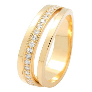 Bague en or jaune sertie de diamants.-Bagues diamants-Marque:Référence: D9.16Métal: Or jauneTitre: 18 caratsPoids du métal: 5,20 GrType de pierre: Diamant(s)Poids: 0,23 CtForme - taille: Taille brillantCouleur: FPureté: SI1Comment choisir sa taille de doigt:cliquer pour découvrir notre guide des tailles imprimable-DIAM'S- -DIAM'S NC