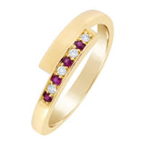 Bague en or jaune sertie de rubis et diamants.-Bagues pierres précieuses-Marque:Référence: D9.14-BTRUMétal: Or jauneTitre: 18 caratsPoids du métal: 3,30 GrType de pierre: Rubis(s)Poids: 0,04 CtForme - taille: RondeCouleur: RougeType de pierre (2): Diamant(s)Poids (2): 0,04 CtForme - taille (2): Taille brillantCouleur (2): FPureté (2): SI1Comment choisir sa taille de doigt:cliquer pour découvrir notre guide des tailles imprimable-DIAM'S- D9.14-BTRU-DIAM'S NC