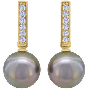 Boucles d'oreilles en or jaune et perles de tahiti-Boucles d'oreilles perle et diamants-Marque:Référence: D6.56-P299Métal: Or jauneTitre: 18 caratsPoids du métal: 2,10 GrType de pierre: Diamant(s)Poids: 0,12 CtForme - taille: Taille brillantCouleur: FPureté: SI1-DIAM'S- D6.56-P299-DIAM'S NC