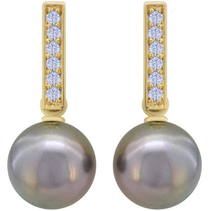 Boucles d'oreilles en or jaune et perles de tahiti-Boucles d'oreilles perle et diamants-Marque:Référence: D6.56-P299Métal: Or jauneTitre: 18 caratsPoids du métal: 2,10 GrType de pierre: Diamant(s)Poids: 0,12 CtForme - taille: Taille brillantCouleur: FPureté: SI1-DIAM'S- -DIAM'S NC