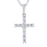 Pendentif croix en or blanc serti de diamants.-Pendentif Religieux-Marque:Référence: D3.6/OBMétal: Or blancTitre: 18 caratsPoids du métal: 1,00 GrType de pierre: Diamant(s)Poids: 0,44 CtForme - taille: Taille brillantCouleur: FPureté: SI1-DIAM'S- D3.6/OB-DIAM'S NC