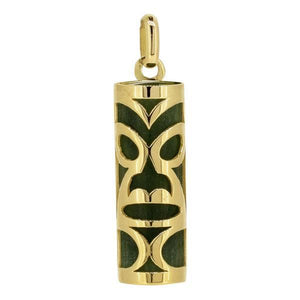 Pendentif tiki chambranle en or jaune jade de l'ile Ouen-Pendentifs Tiki-Marque:Référence: L5.100-JMétal: Or jauneTitre: 18 caratsPoids du métal: 0,80 Gr-DIAM'S- -DIAM'S NC