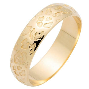 Alliance bombée en or jaune. largeur 6 mm. Motif léopard-Alliance or et argent-Marque:Référence: RB.6-L10.9Métal: Or jauneTitre: 18 caratsPoids du métal: 4,10 GrComment choisir sa taille de doigt:cliquer pour découvrir notre guide des tailles imprimable-DIAM'S- -DIAM'S NC