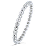 Alliance boules 2 mm en or blanc.-Alliance or et argent-Marque:Référence: D1.176-OBMétal: Or blancTitre: 18 caratsPoids du métal: 1,40 GrComment choisir sa taille de doigt:cliquer pour découvrir notre guide des tailles imprimable-DIAM'S- -DIAM'S NC