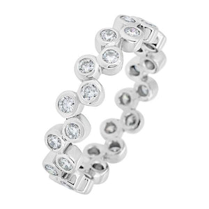 Alliance en or blanc 18 ct sertie diamants.-Alliances diamants-Marque:Référence: D1.157-OBMétal: Or blancTitre: 18 caratsPoids du métal: 3,30 GrType de pierre: Diamant(s)Poids: 0,84 CtForme - taille: Taille brillantCouleur: FPureté: SI1Comment choisir sa taille de doigt:cliquer pour découvrir notre guide des tailles imprimable-DIAM'S- -DIAM'S NC