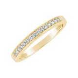 Alliance en or jaune sertie de diamants.-Alliances diamants-Marque:Référence: 1.365Métal: Or jauneTitre: 18 caratsPoids du métal: 2,20 GrType de pierre: Diamant(s)Poids: 0,15 CtForme - taille: Taille brillantCouleur: FPureté: SI1Comment choisir sa taille de doigt:cliquer pour découvrir notre guide des tailles imprimable-DIAM'S- -DIAM'S NC