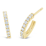 Boucles d'oreilles en or jaune serties de diamants.-Boucles d'oreilles diamants-Marque:Référence: D6.77Métal: Or jauneTitre: 18 caratsPoids du métal: 1,60 GrType de pierre: Diamant(s)Poids: 0,18 CtForme - taille: Taille brillantCouleur: FPureté: SI1-DIAM'S- D6.77-DIAM'S NC