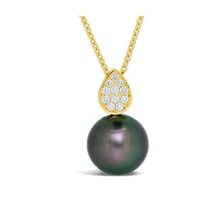 Pendentif en or jaune serti de diamants et perle de Tahiti-Pendentifs & Colliers perle et diamants-Marque:Référence: D3.144-PMétal: Or jauneTitre: 18 caratsPoids du métal: 0,40 GrType de pierre: Perle(s) de TahitiForme - taille: RondeCouleur: VertPureté: AType de pierre (2): Diamant(s)Poids (2): 0,09 CtForme - taille (2): Taille brillantCouleur (2): FPureté (2): SI1-DIAM'S- D3.144-P-DIAM'S NC